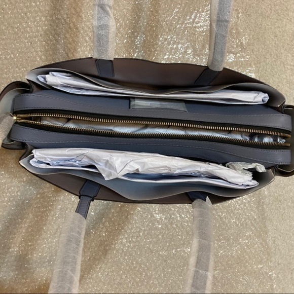 Marc Jacobs The Protege tote bag in Shadow Sz 11''H x 14''W 6''D on the top 16”W - Picture 14 of 16